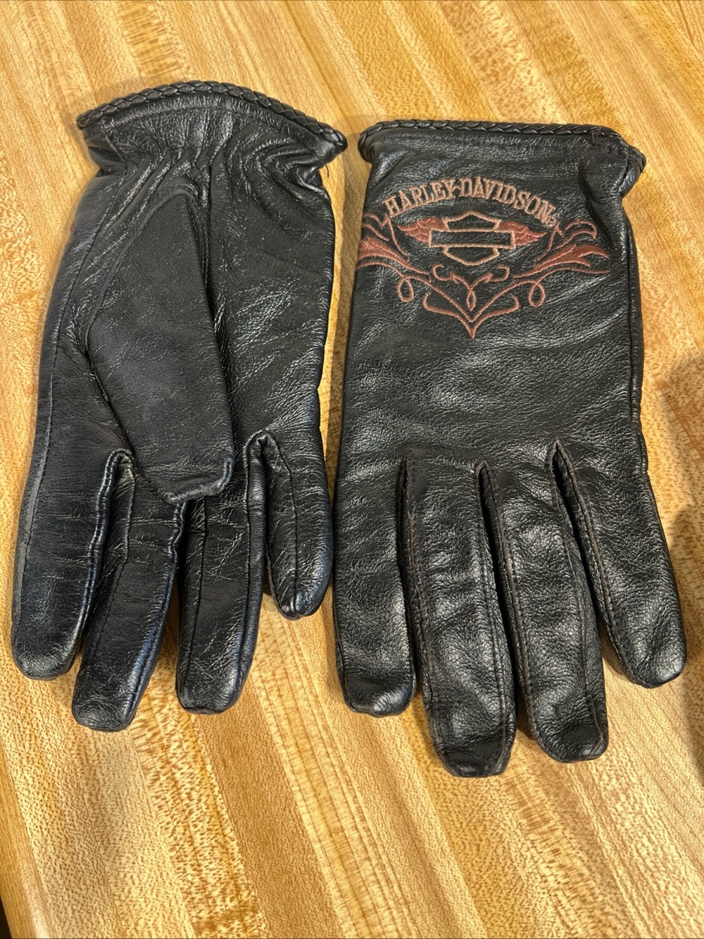 Ladies Harley Davidson Embroidered Black Leather Riding Gloves - Small